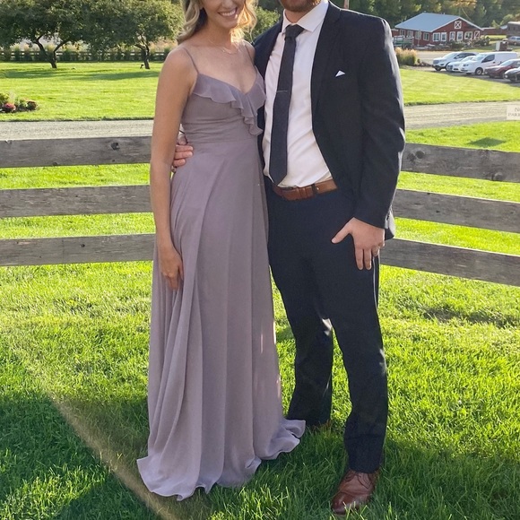 EVENING COLLECTIVE | ruffle front dress - Picture 4 of 4